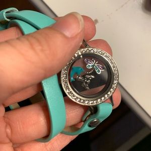 Olympea bracelet with three charms